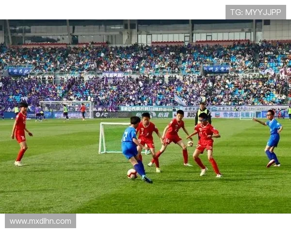 上海申花迎强敌鏖战绿茵赛场巅峰对决再掀激情风暴