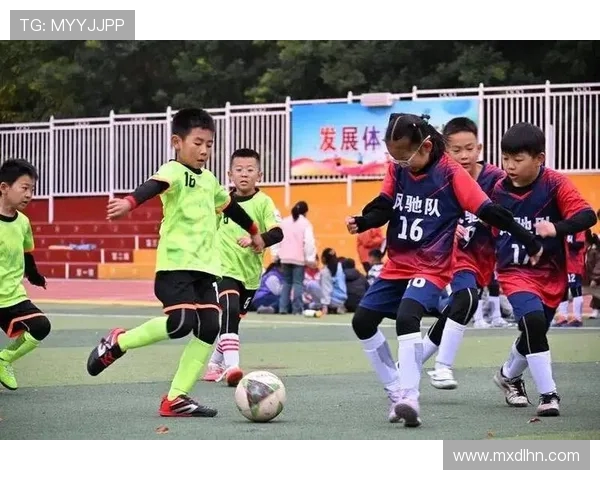 绿茵争锋燃动青春激情世界足球盛宴全面开启