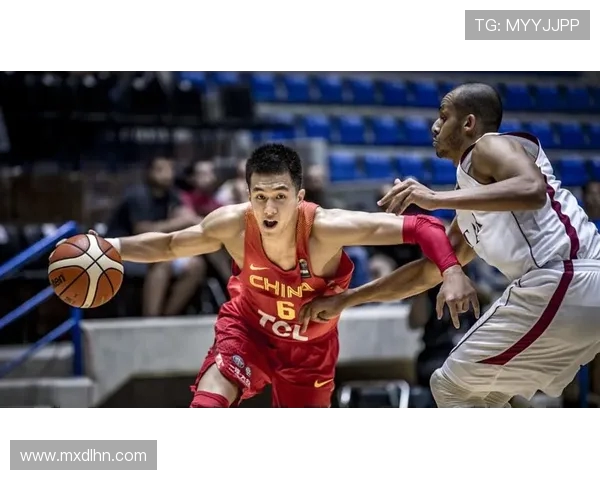 中国男篮力克强敌晋级亚洲杯四强 郭艾伦领衔全队展现出色团队配合